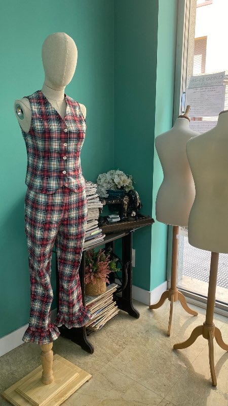 Pantalón recto cuadro escocés